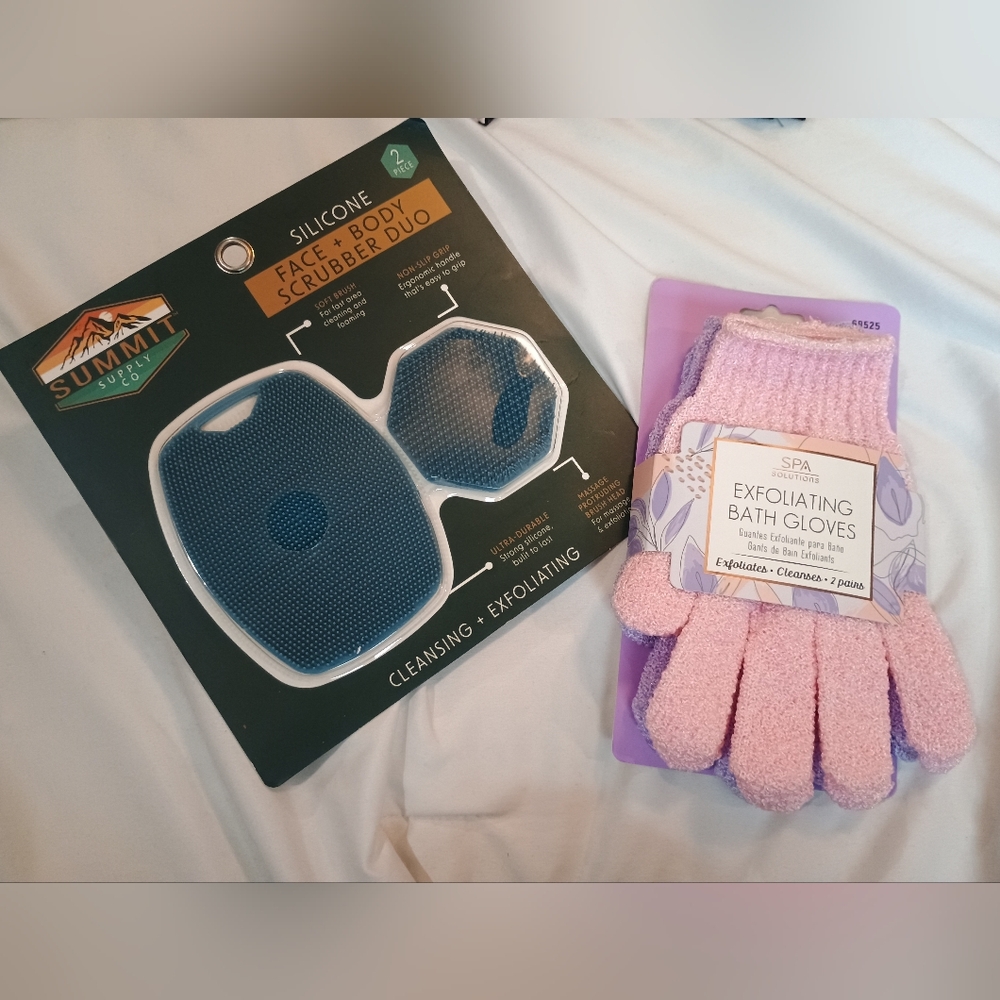 New Silicone Face & Body Scrubber Duo & Exfoliating 2 Pack Reusable Bath Gloves